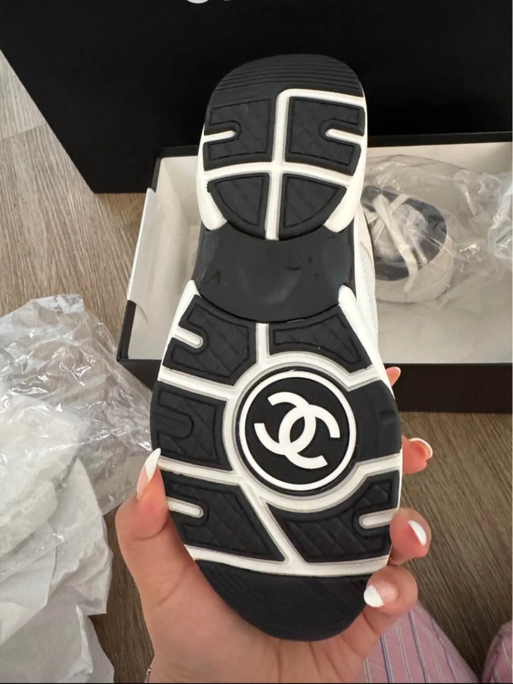 CHANEL Cream and Black Lace-Up Chunky Sneaker - Picture 3 of 8